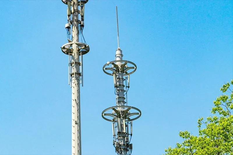 दूरसंचार एवं बेस स्टेशन